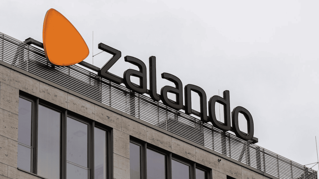 Sypią się skargi na jeden z ulubionych sklepów Polaków. Nie chce oddać klientom pieniędzy