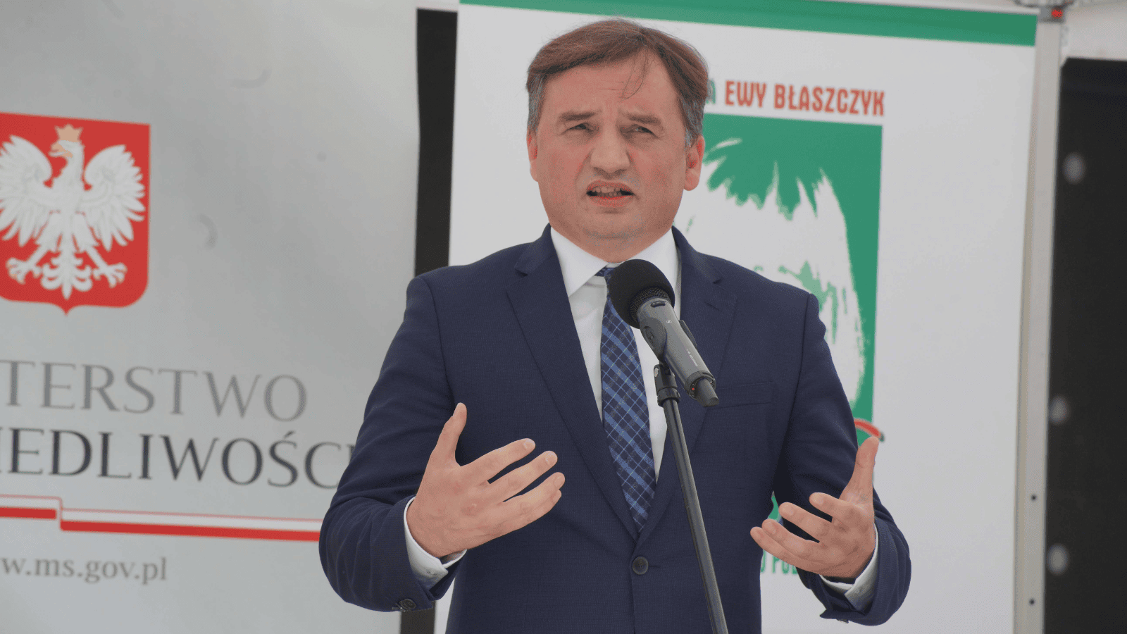 Ledwo Ziobro dostał azyl, a tu coś takiego. Nie do wiary, co dzieje się w PiS, szokujące ustalenia