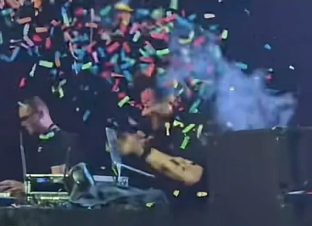 Wpadka na koncercie Martyniuka. Maszyna buchnęła w twarz muzyka