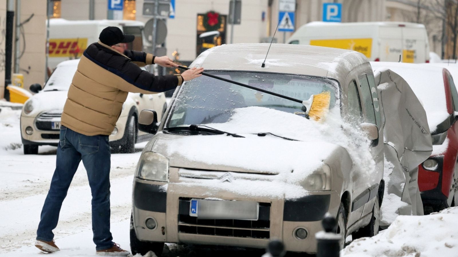 Nigdy nie rób tego zimą z autem. Możesz dostać wysoki mandat