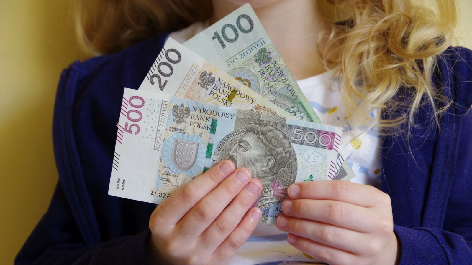 ZUS wprowadza zmiany w 800 plus. Zacznie się już w 2027 roku