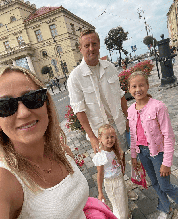 Żona Kamila Glika to prawdziwa piękność, ale nie była jego pierwszym wyborem. Piłkarz najpierw chciał być z jej siostrą, fot. Instagram