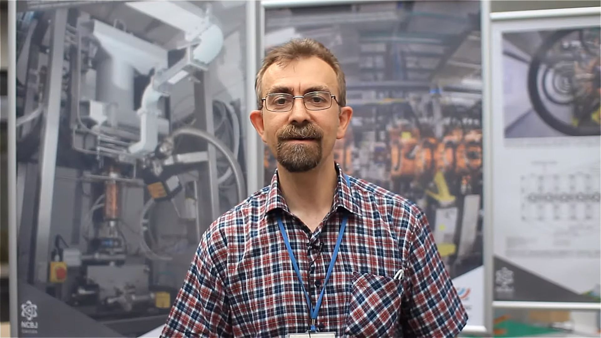 Zagrał Adasia Niezgódkę w "Akademii Pana Kleksa". Czym dziś zajmuje się Sławomir Wronka i jak wygląda?