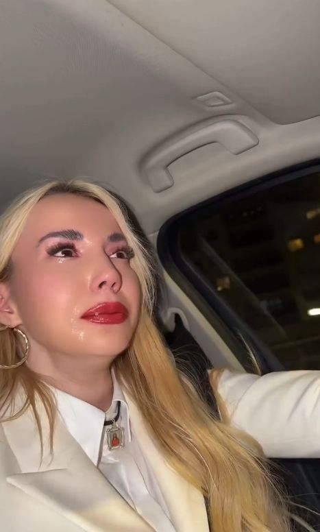 Zalana łzami była żona posła PiS prowadzi samochód. Już nie ma złudzeń