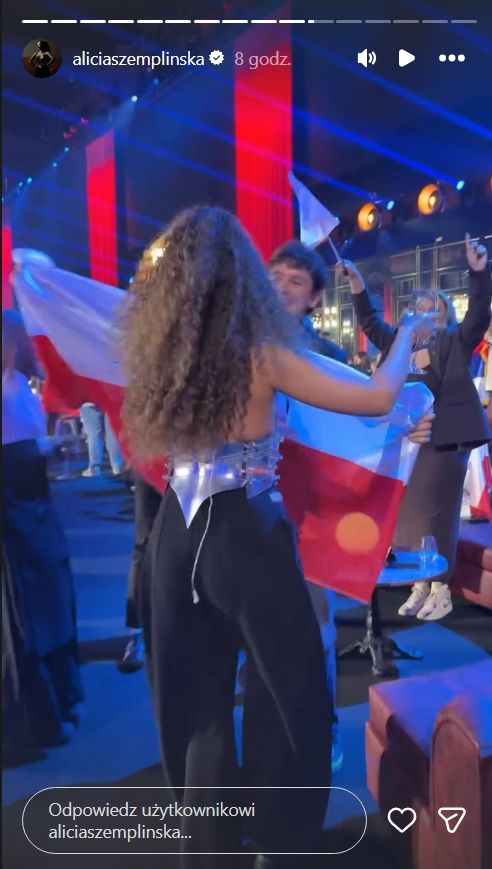 Alicja Szemplińska zeszła ze sceny i pobiegła prosto do niego. Padły dwa wymowne słowa