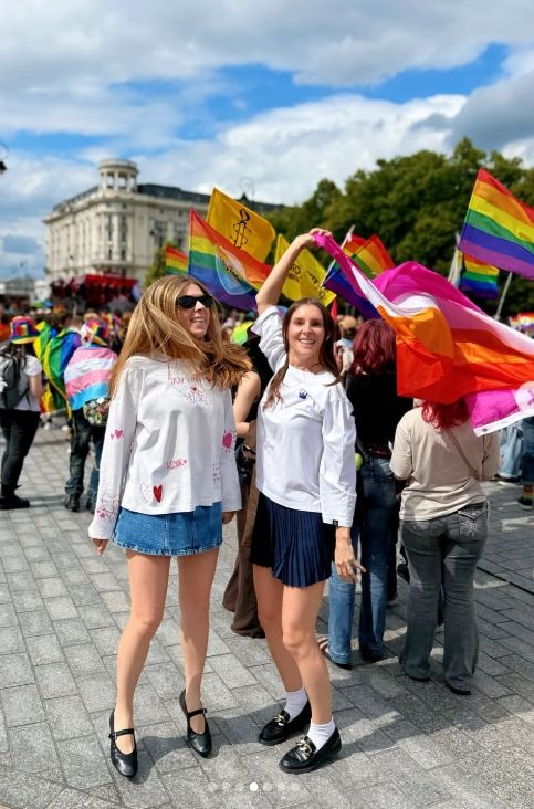 Dziennikarka TVN24 z żoną na Paradzie Równości. Tak się bawiły. Są zdjęcia