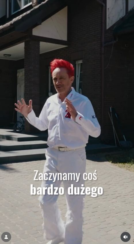 Samochody pod domem Michała Wiśniewskiego. To wywozili. Już nie ma złudzeń