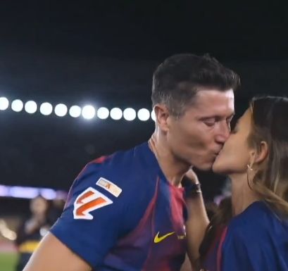 Córeczki Lewandowskich skradły show na pożegnaniu Roberta. Tylko spójrzcie na Klarę