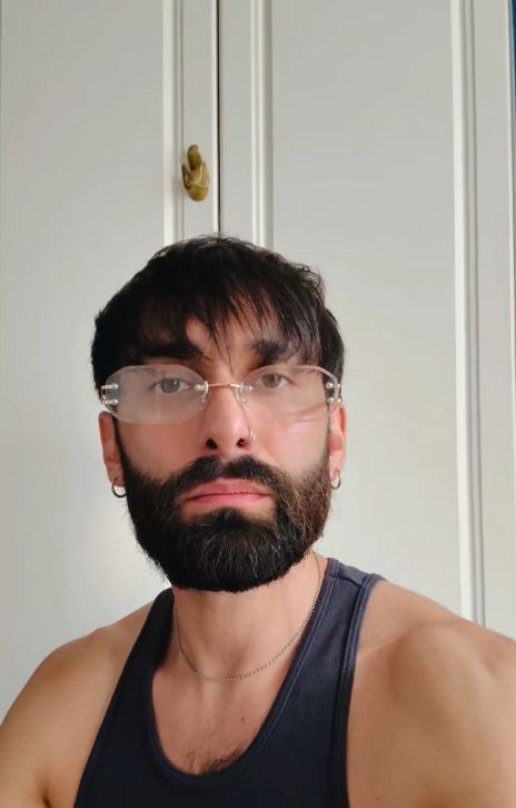 Tak dziś wygląda Conchita Wurst. Po kobiecie z brodą nie ma śladu