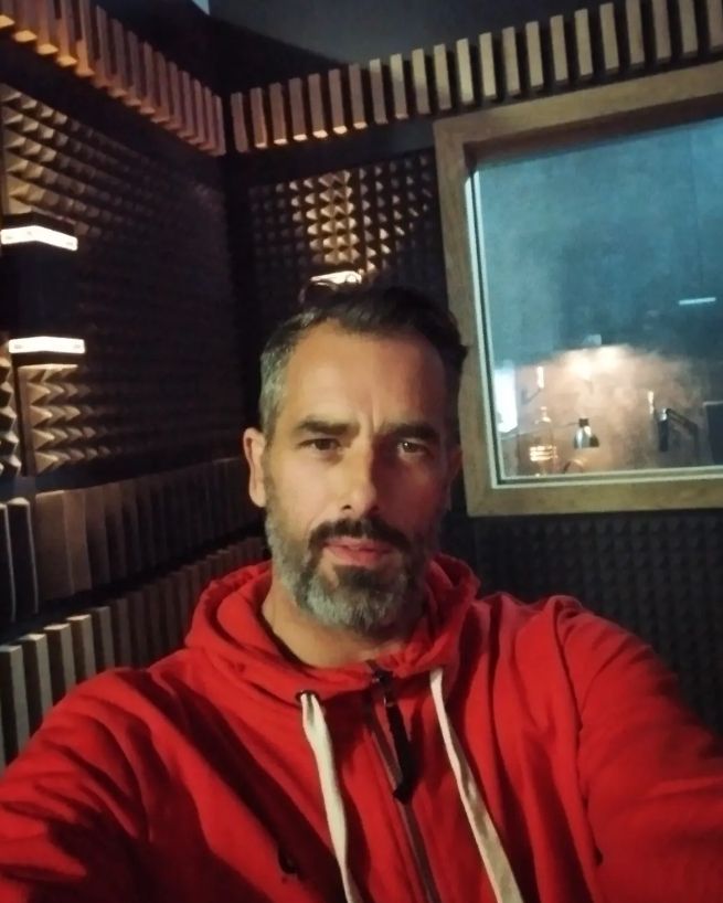 Głośno było o jego romansie z Frytką. Ken z "Big Brothera" ma 50 lat i bardzo się zmienił