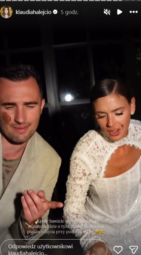 W takim stroju mąż Halejcio pokazał się na weselu. Taki wstyd, że sama zaczęła go tłumaczyć