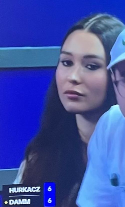 Usiadła na trybunach, a świat oszalał. Dziewczyna Hurkacza to piękność nie z tej ziemi 