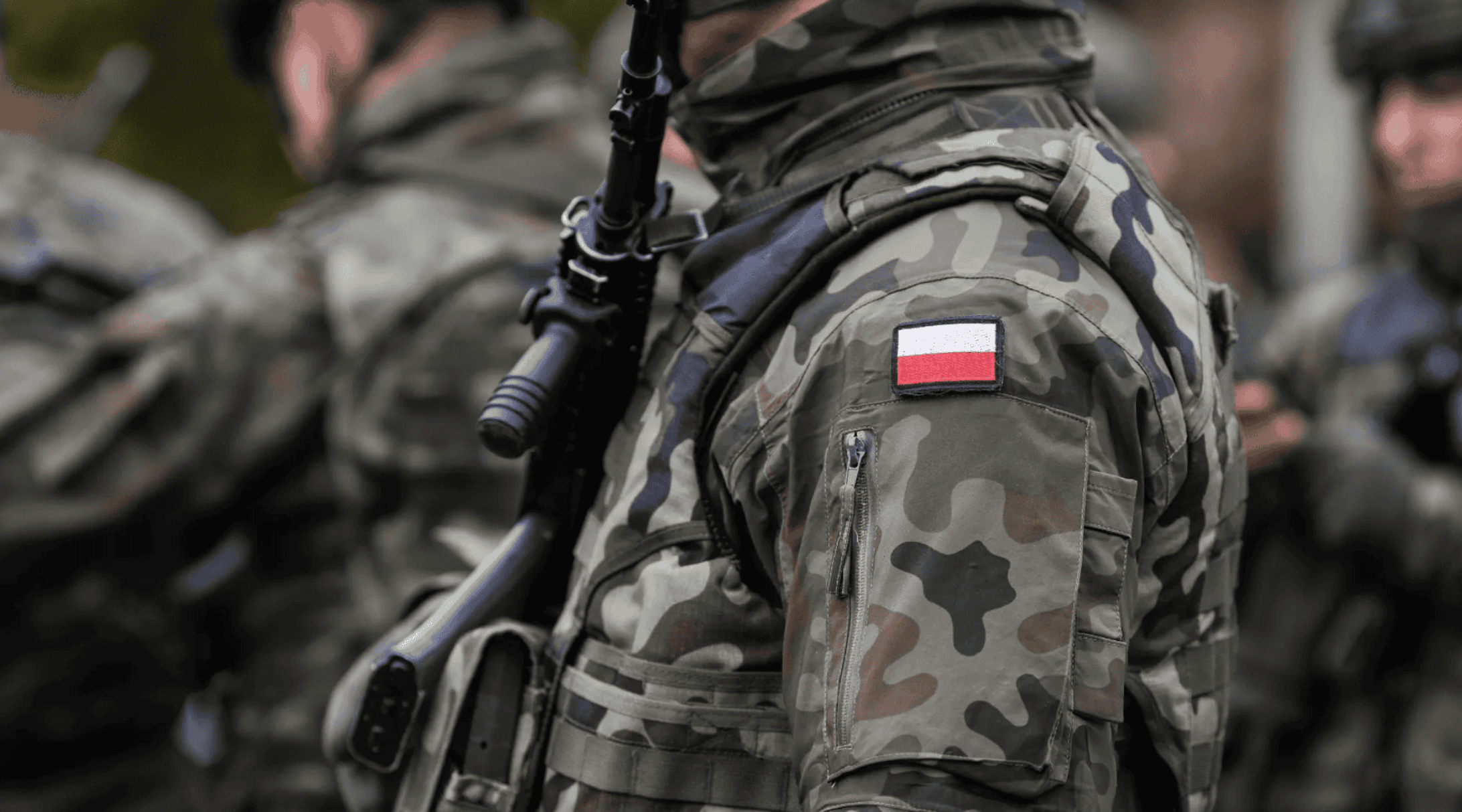 Polska błyskawicznie reaguje po ataku USA na Iran. Jest pilny komunikat wojska, minister wydał polecenie