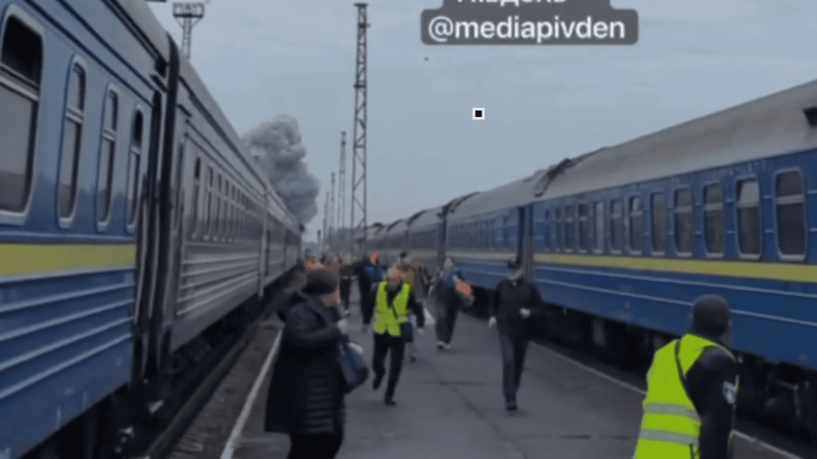 pociąg, atak