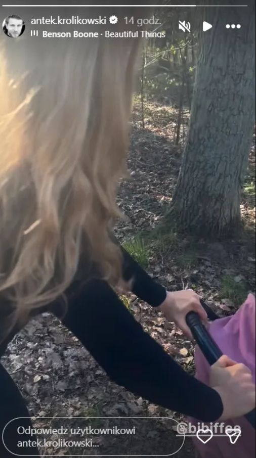 Królikowski po długim czasie pokazał partnerkę i córkę. W mediach burza rozwodowa, a on tak się bawi