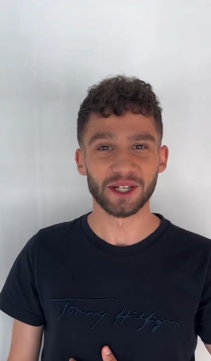 Pamiętacie Mateusza z "M jak Miłość"? Po 23 latach w serialu podziękowali mu. To dziś robi