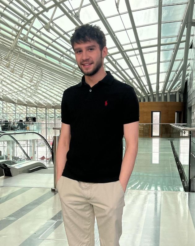 Pamiętacie Mateusza z "M jak Miłość"? Po 23 latach w serialu podziękowali mu. To dziś robi