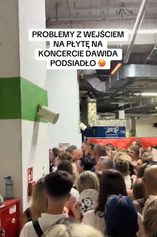 Zaskakujące sceny na koncercie Dawida Podsiadło. Fanka zemdlała