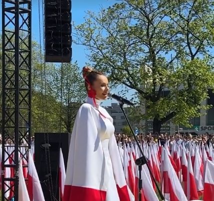 Piękny gest Dody ku czci Łukasza Litewki w czasie koncertu na Krakowskich Błoniach. To było niezwykle wzruszające
