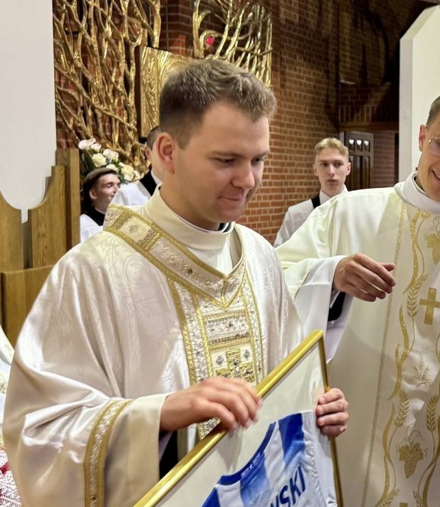 Były polski piłkarz jest księdzem. Właśnie odprawił swoją pierwszą w życiu mszę