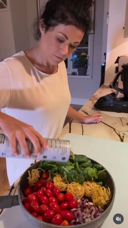 Cichopek pokazała wideo z kuchni. Fani komentują. Dawno nie byli tak podzieleni