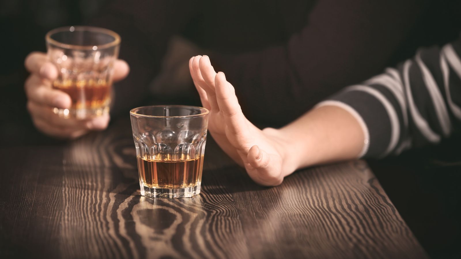 Afera o świadczenie. "Renta alkoholowa" dla niezdolnych do pracy, ZUS stawia sprawę jasno