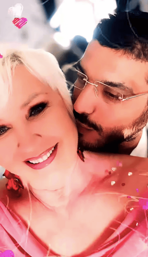 Partner matki Włodarczyk jest 30 lat młodszy i wygląda jak model. Nie boją się całuśnych zdjęć w sieci