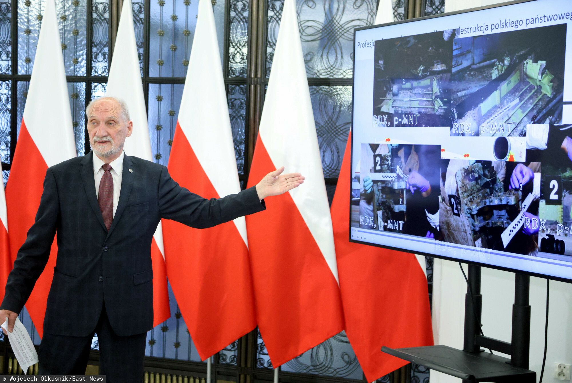 Ile kosztowała podkomisja smoleńska? Szef MON ujawnił wstrząsające kwoty