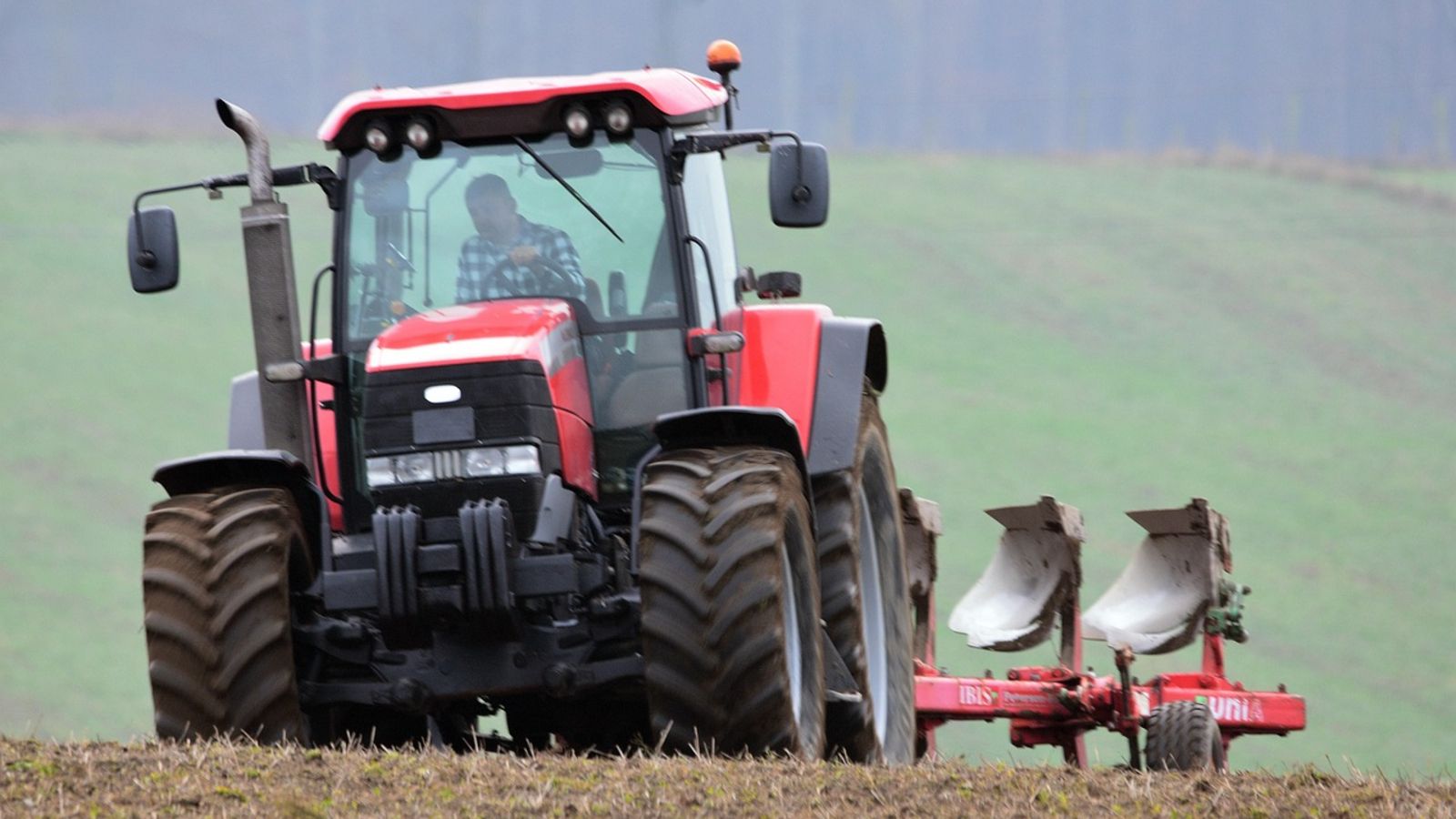 Stracił prawie 50 tys. zł dopłat i premię. Po 6 latach zapadł wyrok. Niebywała wygrana rolnika z ARiMR