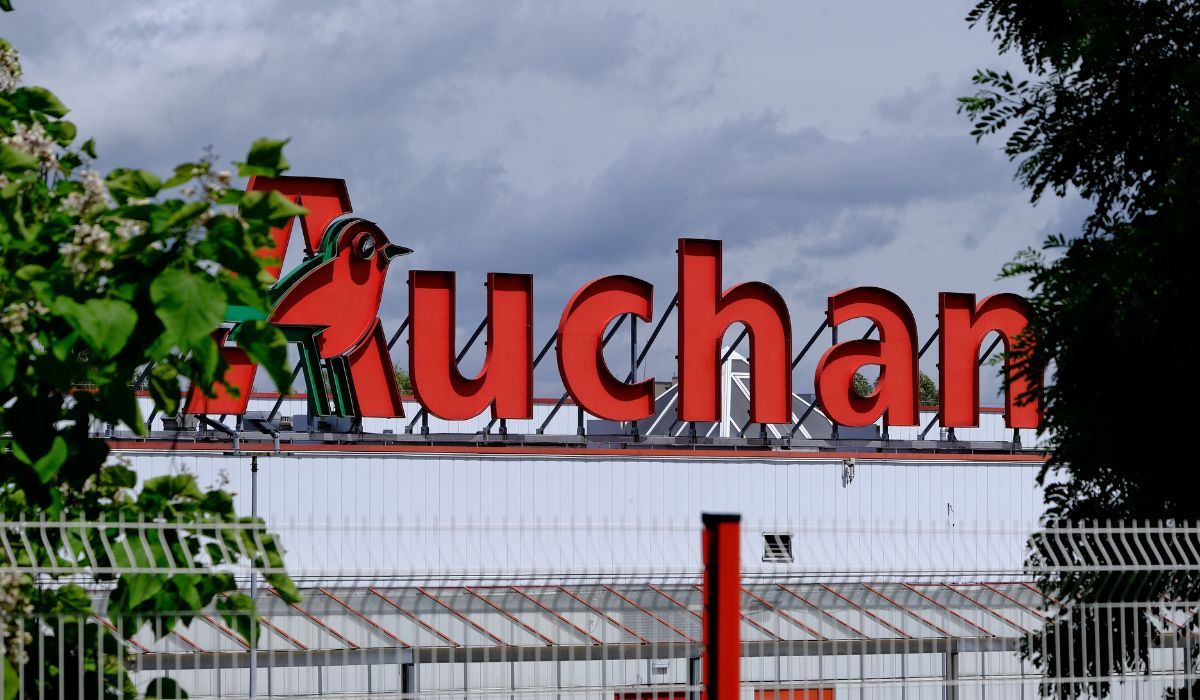szyld Auchan