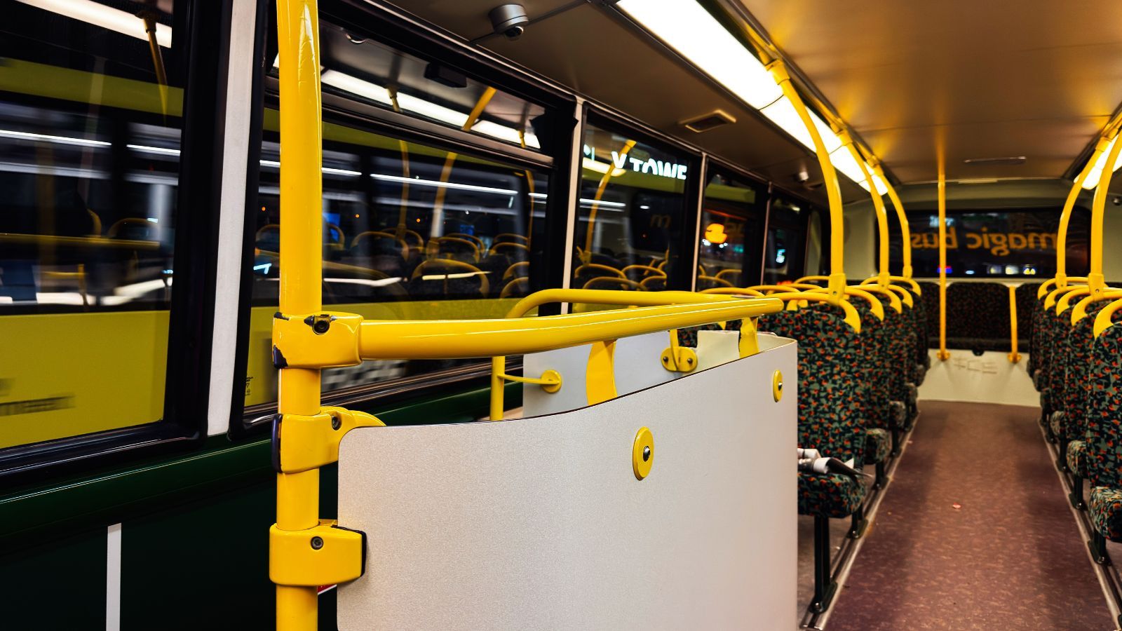 Zwrot kosztów dojazdu do pracy w 2026 r. Tym osobom należą się pieniądze za paliwo i bilety