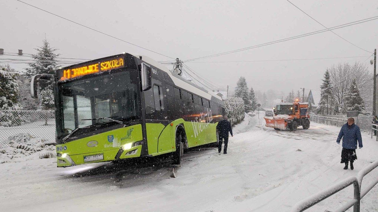 Atak zimy w Polsce. Występują problemy w ruchu