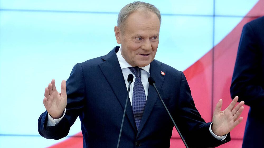 Donald Tusk przerwał milczenie po wybuchu afery wokół KPO. Ostra reakcja