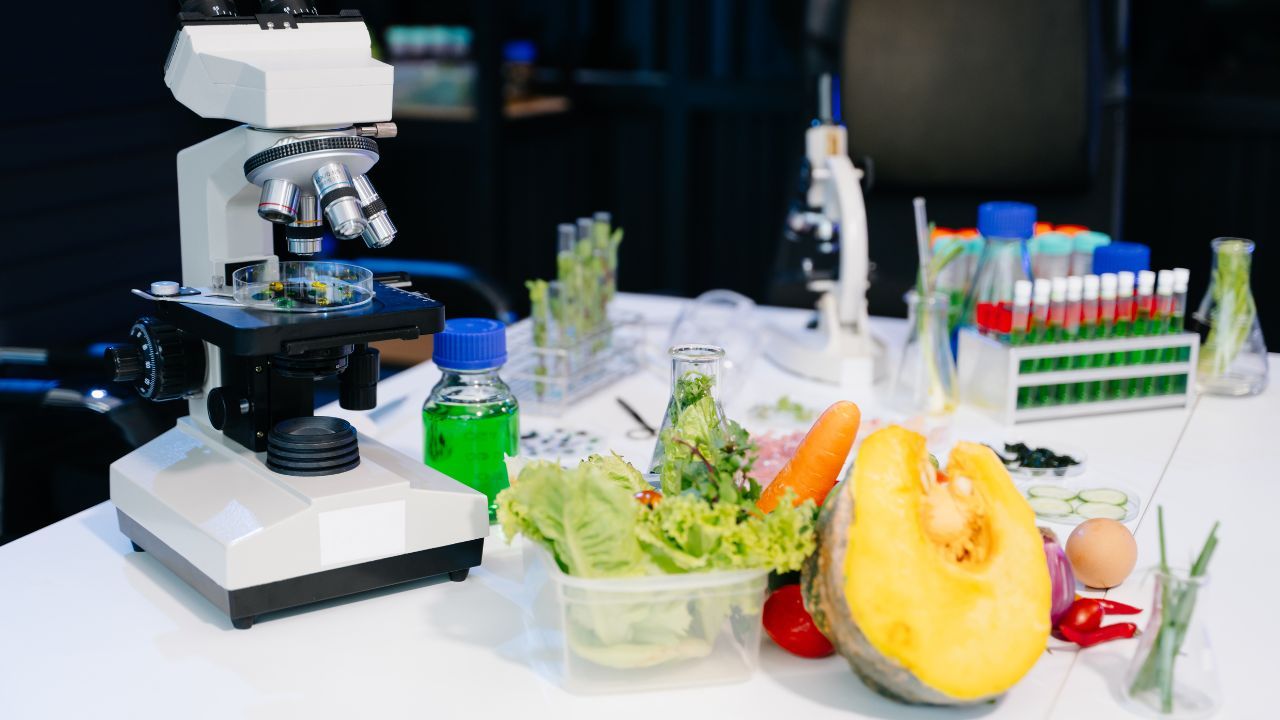 GIS ostrzega, bakteria w boczku. Jeśli masz w domu, natychmiast wyrzuć