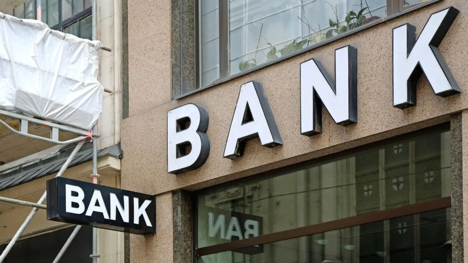 Banki robią czystki rachunków. W tej sytuacji mogą zamknąć konto, choć są na nim pieniądze