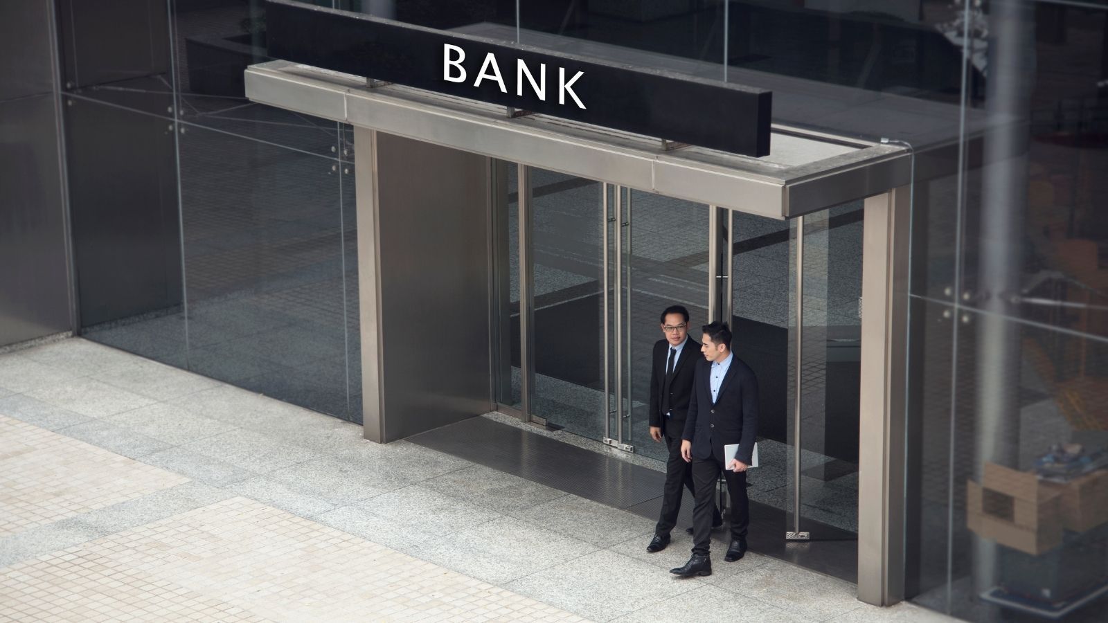 Pieniądze zaczęły znikać z kont klientów tego banku. Jest oświadczenie, wiemy co się dzieje