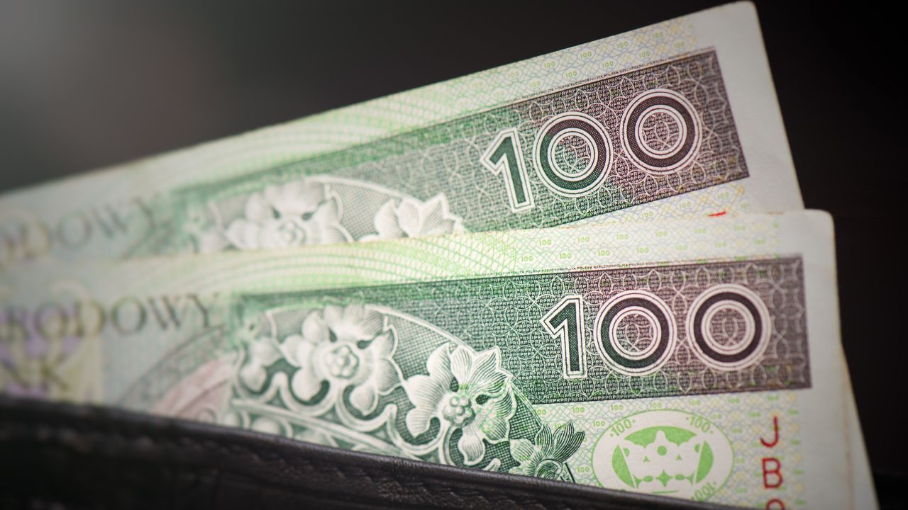 banknoty w portfelu.jpg