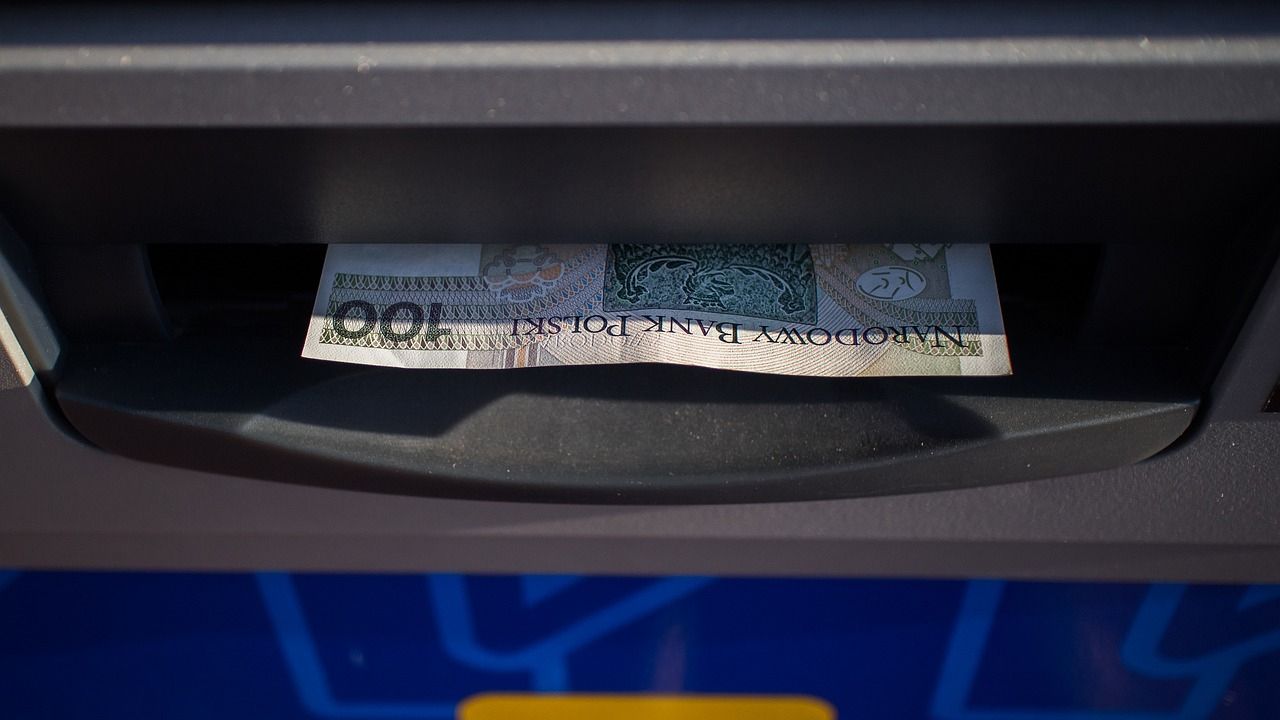 bankomat, pieniądze