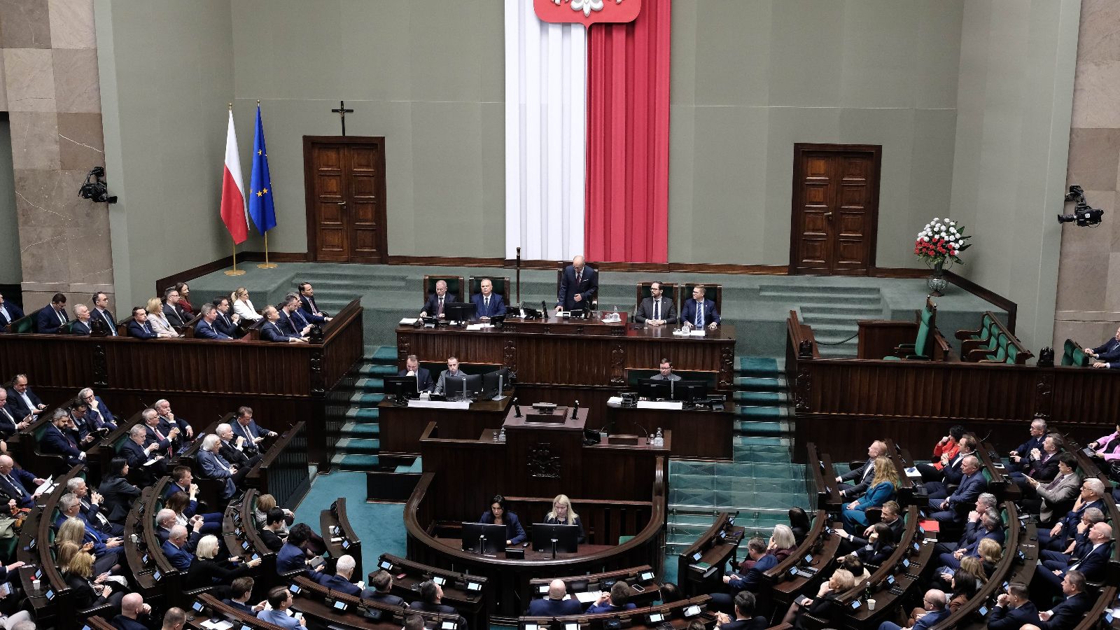 Jest nowy sondaż partyjny, takich wyników dawno nie było. Trzy partie poza Sejmem