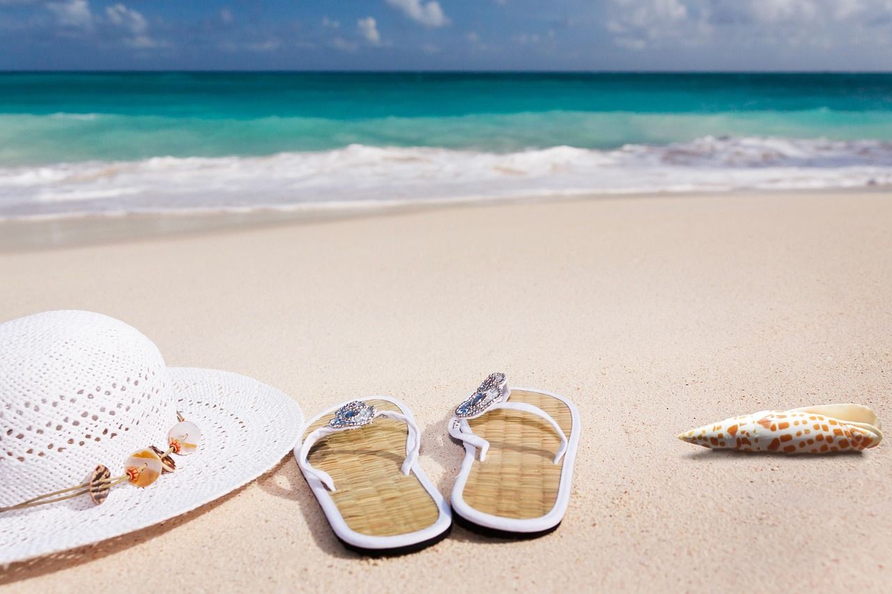 beach-3369140_1280 (1).jpg