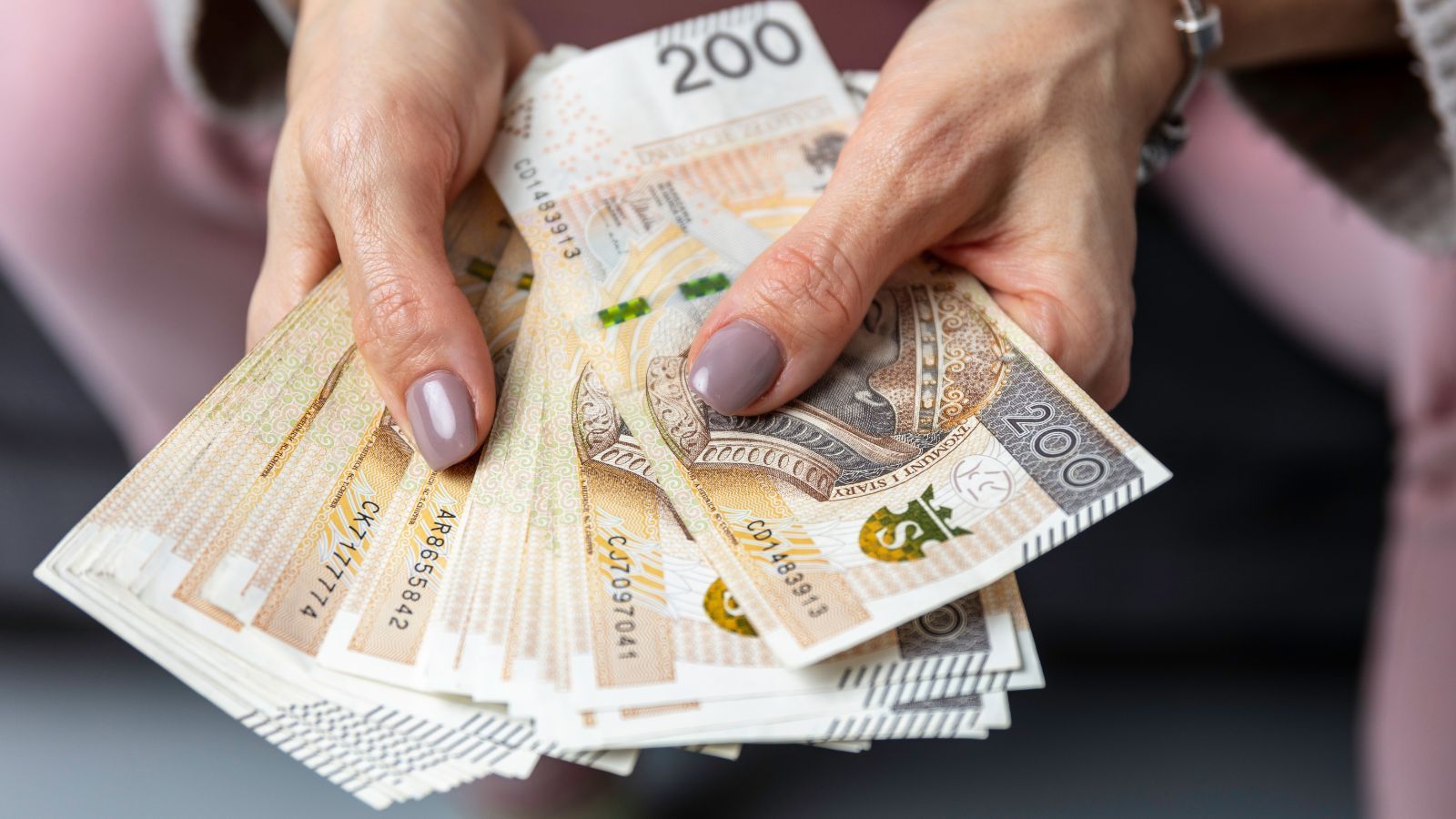 Aż 3 tys. zł jednorazowego wsparcia dla rodziców. Ani dochód, ani staż pracy nie mają tu znaczenia