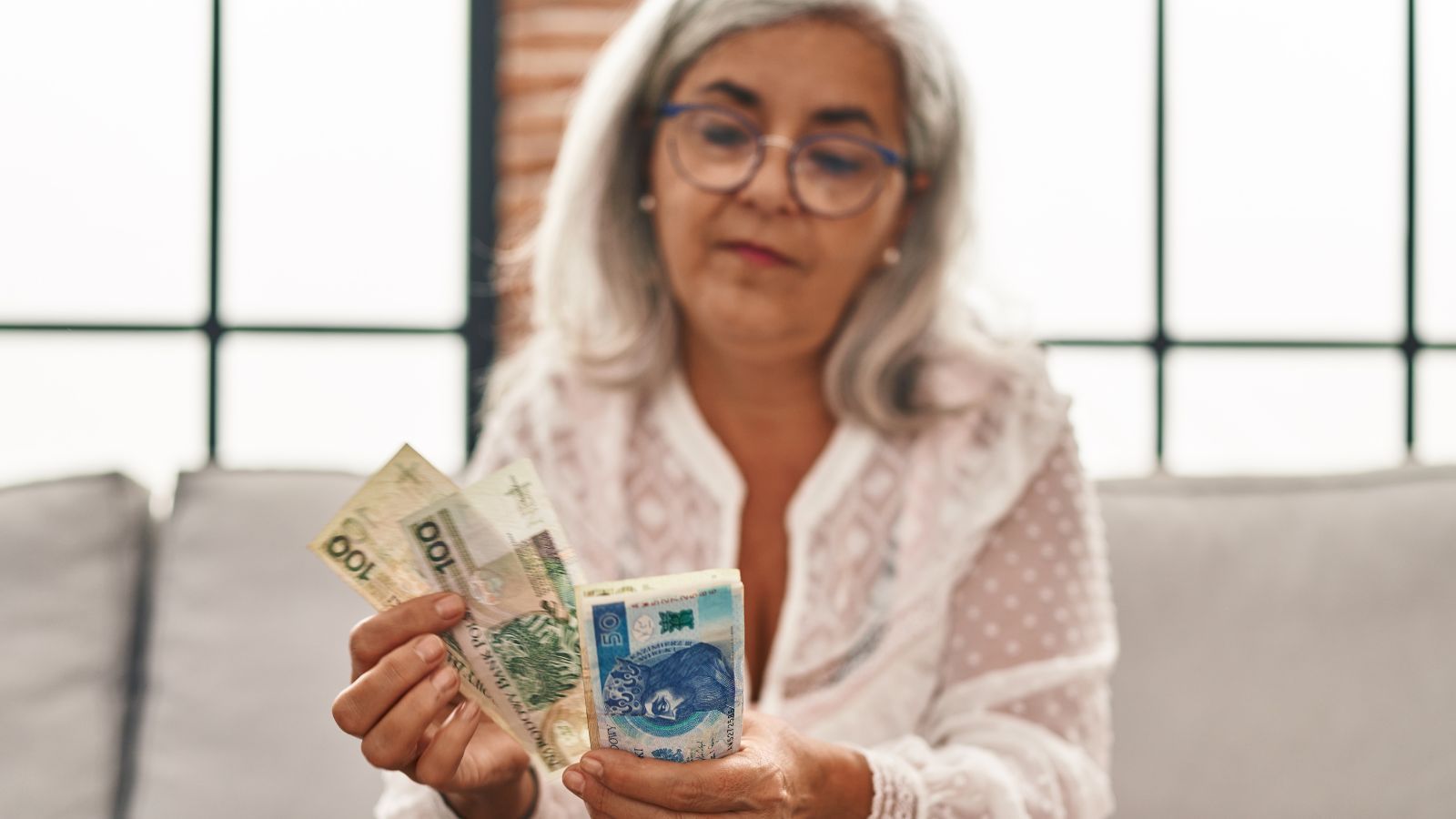 ZUS dopłaci 336,16 zł na prąd co miesiąc. Nie będzie sprawdzał dochodów, ani rachunków