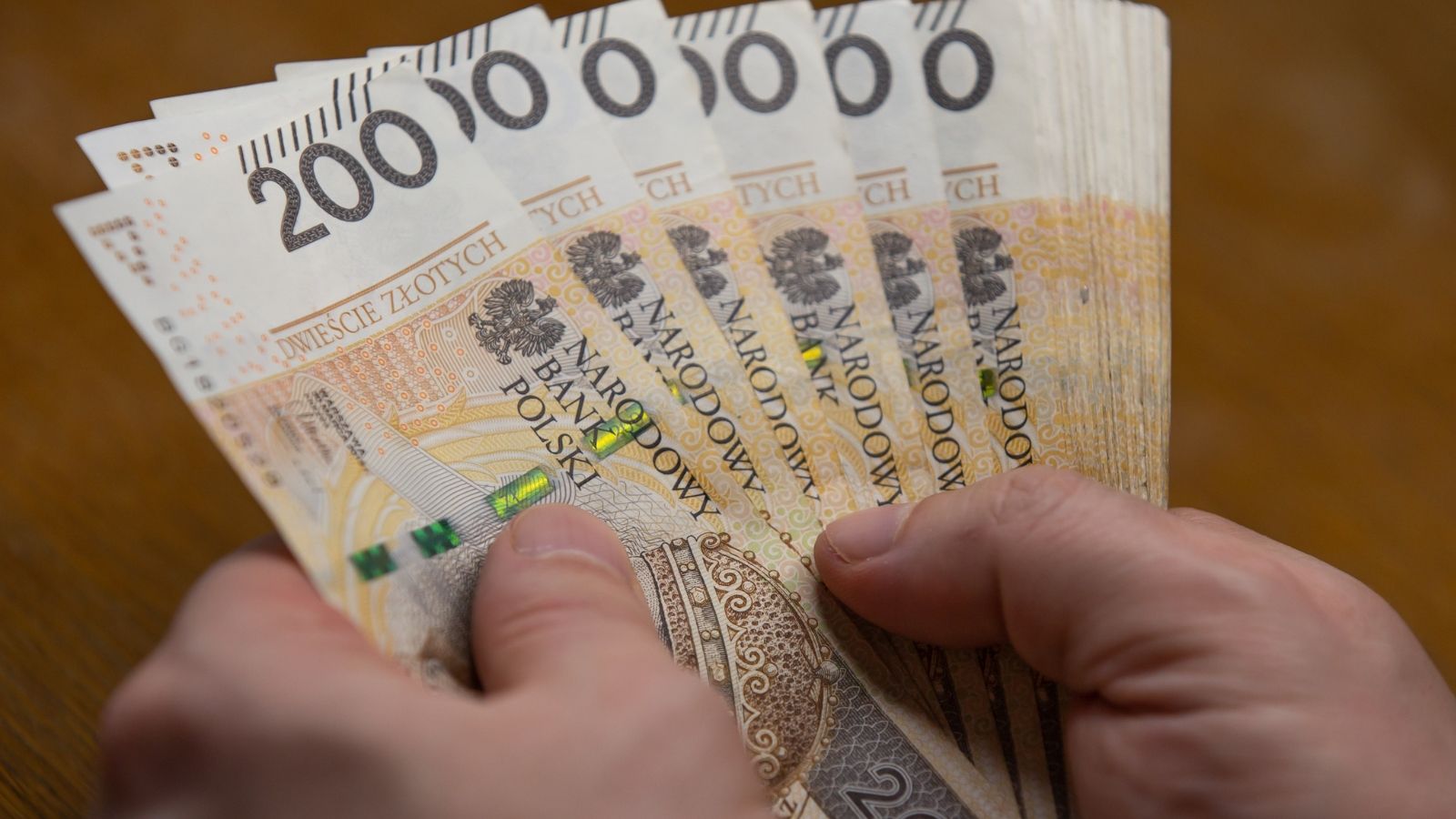 Tyle naprawdę zarabiają Polacy. Są najnowsze dane GUS