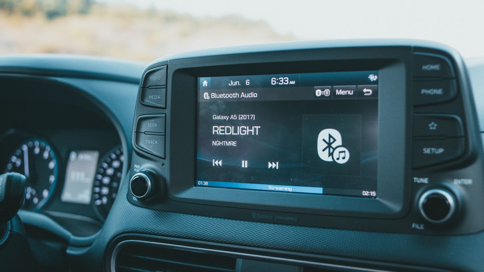 Będą kary za radio w samochodzie. Posypią się mandaty, Polacy nie mają pojęcia o tym zapisie w prawie