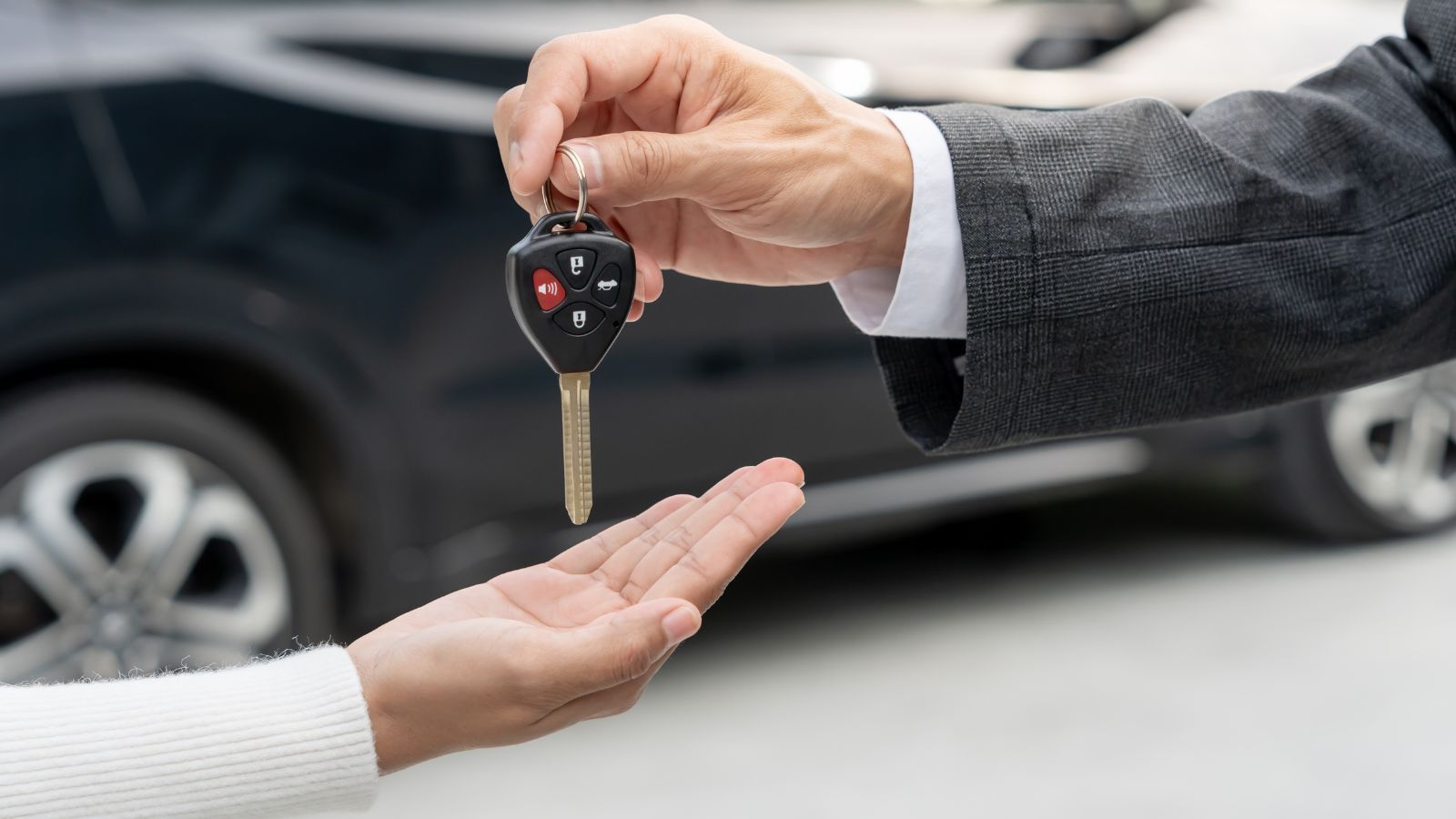 Sprzedałeś auto? Fiskus może upomnieć się o pieniądze choćby po kilku miesiącach