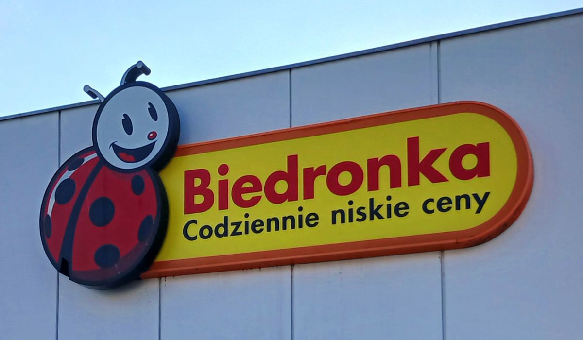 szyld biedronki