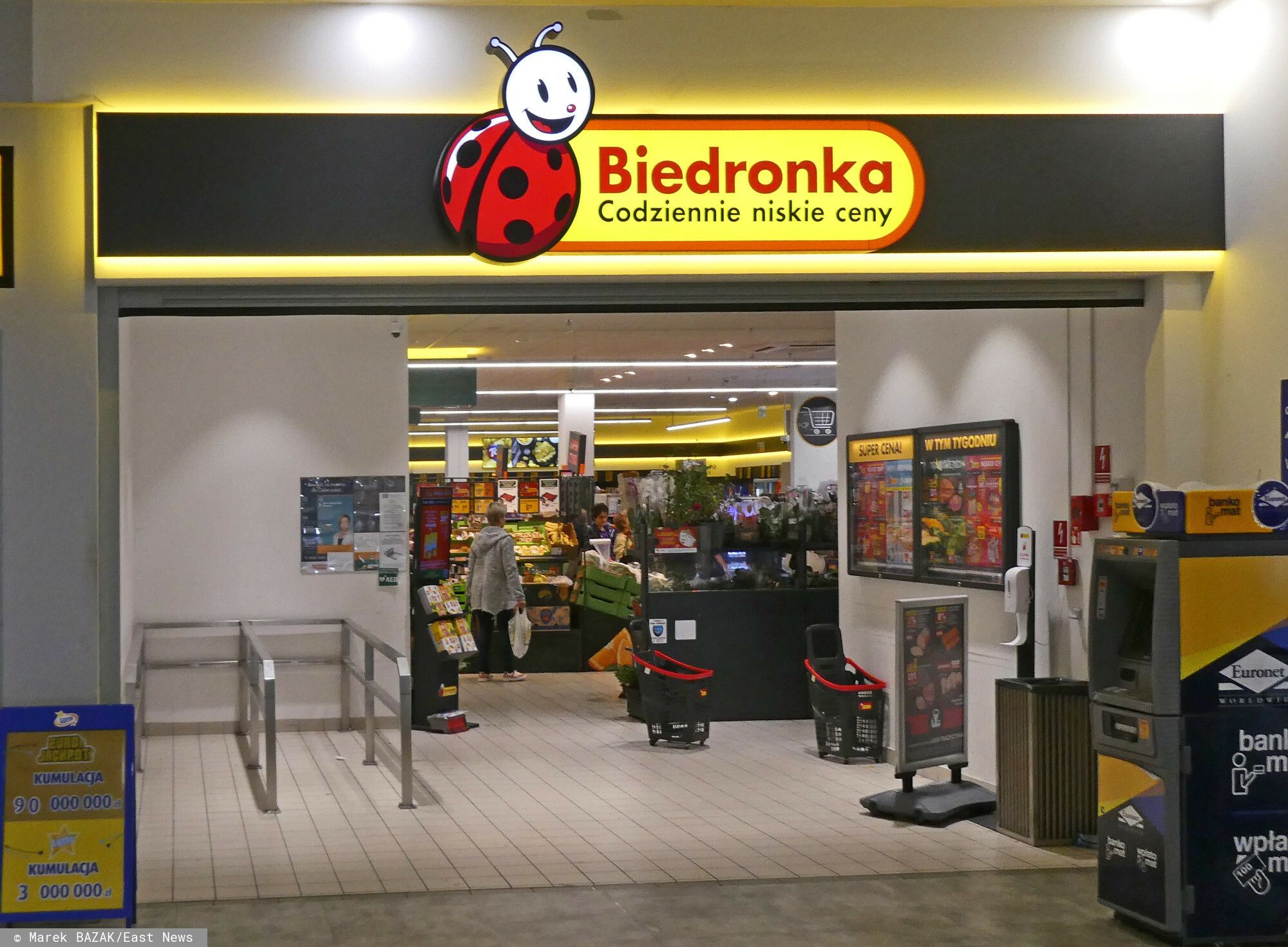 Wiadomo, ile zarobią pracownicy Biedronki w 2026 roku. Sieć przygotowała znaczące podwyżki