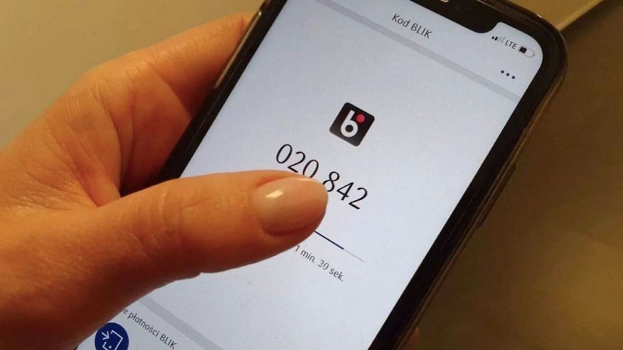 Skarbówka prześwietla przelewy BLIK. Na takie transakcje zwracają uwagę