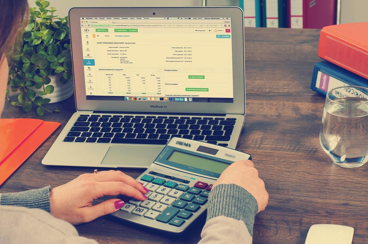 bookkeeping-615384_1280 (1).jpg