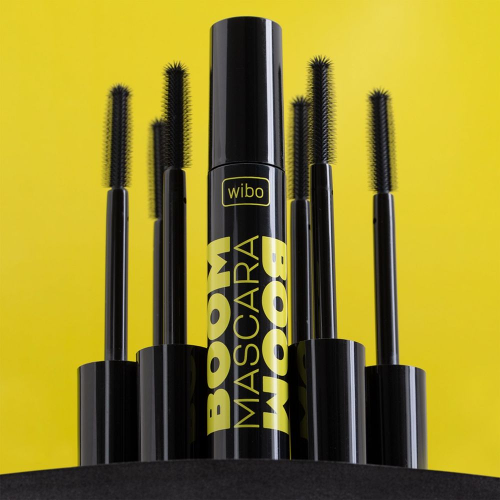 Zapomnij o drogich maskarach. Ten tusz z Rossmanna kosztuje 13 zł i bije je na głowę